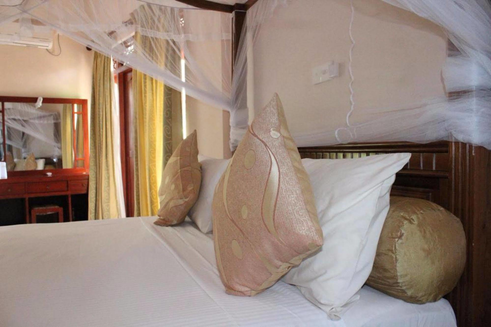 Hotel Bentota Village Εξωτερικό φωτογραφία